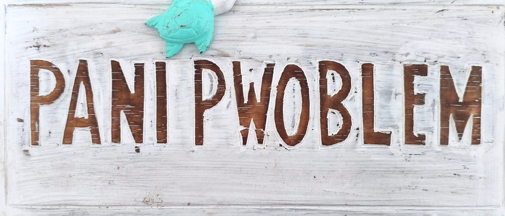 Panneaux en Bois Sculpté Pani Pwoblem