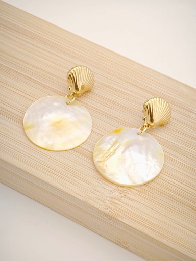 [22045] Boucle D'oreille inoxydable coquillage doré plus coquillage nacre